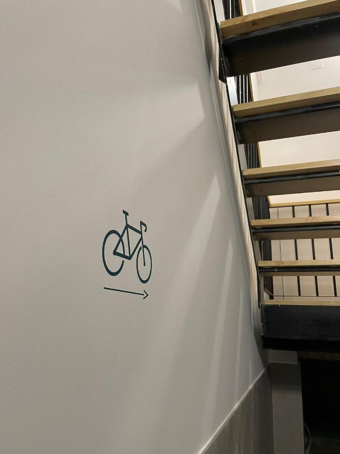 Bulezen Urban Hostel Понтеведра Екстер'єр фото