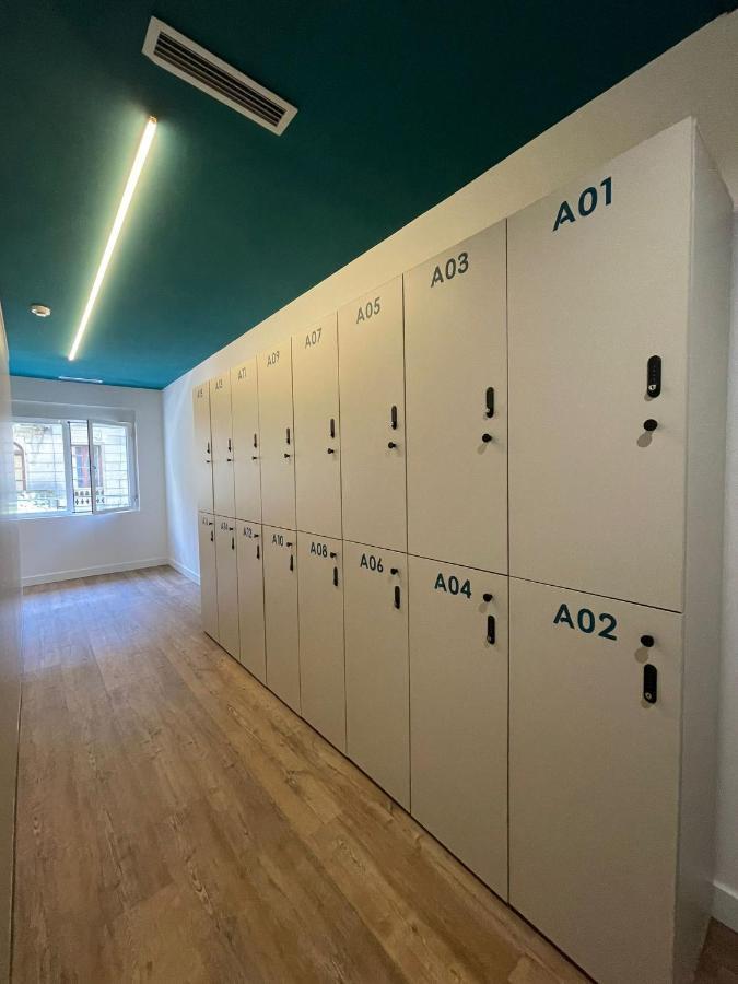 Bulezen Urban Hostel Понтеведра Екстер'єр фото