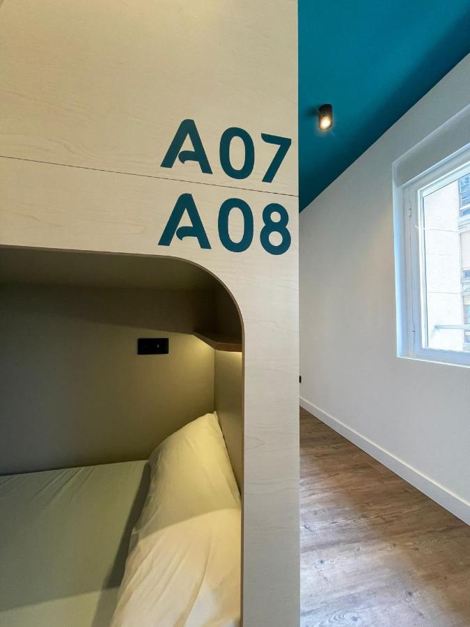 Bulezen Urban Hostel Понтеведра Екстер'єр фото