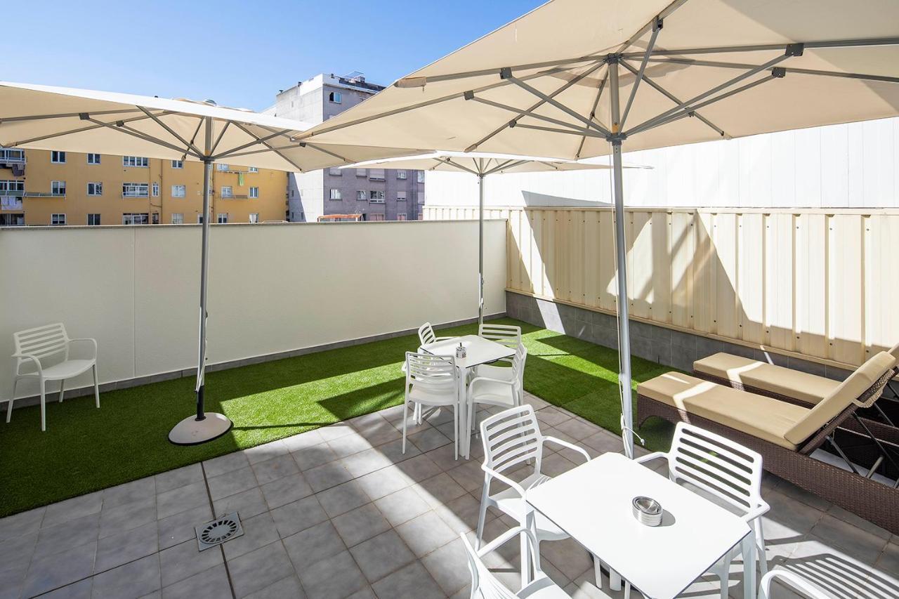 Bulezen Urban Hostel Понтеведра Екстер'єр фото