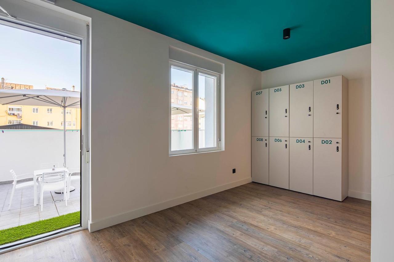 Bulezen Urban Hostel Понтеведра Екстер'єр фото