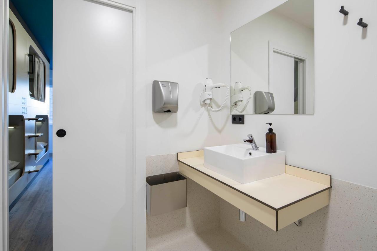 Bulezen Urban Hostel Понтеведра Екстер'єр фото